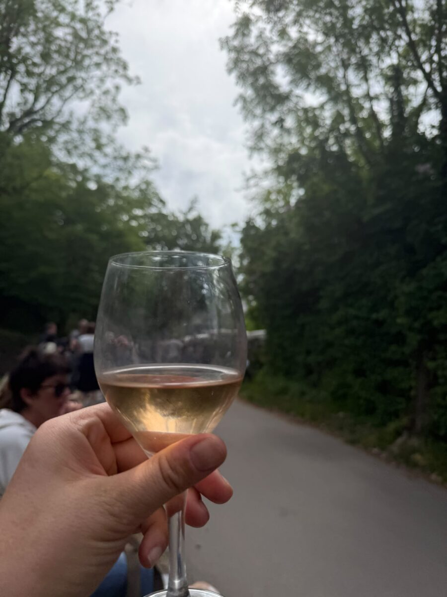 Weinglas am Schimmelhüttenweg