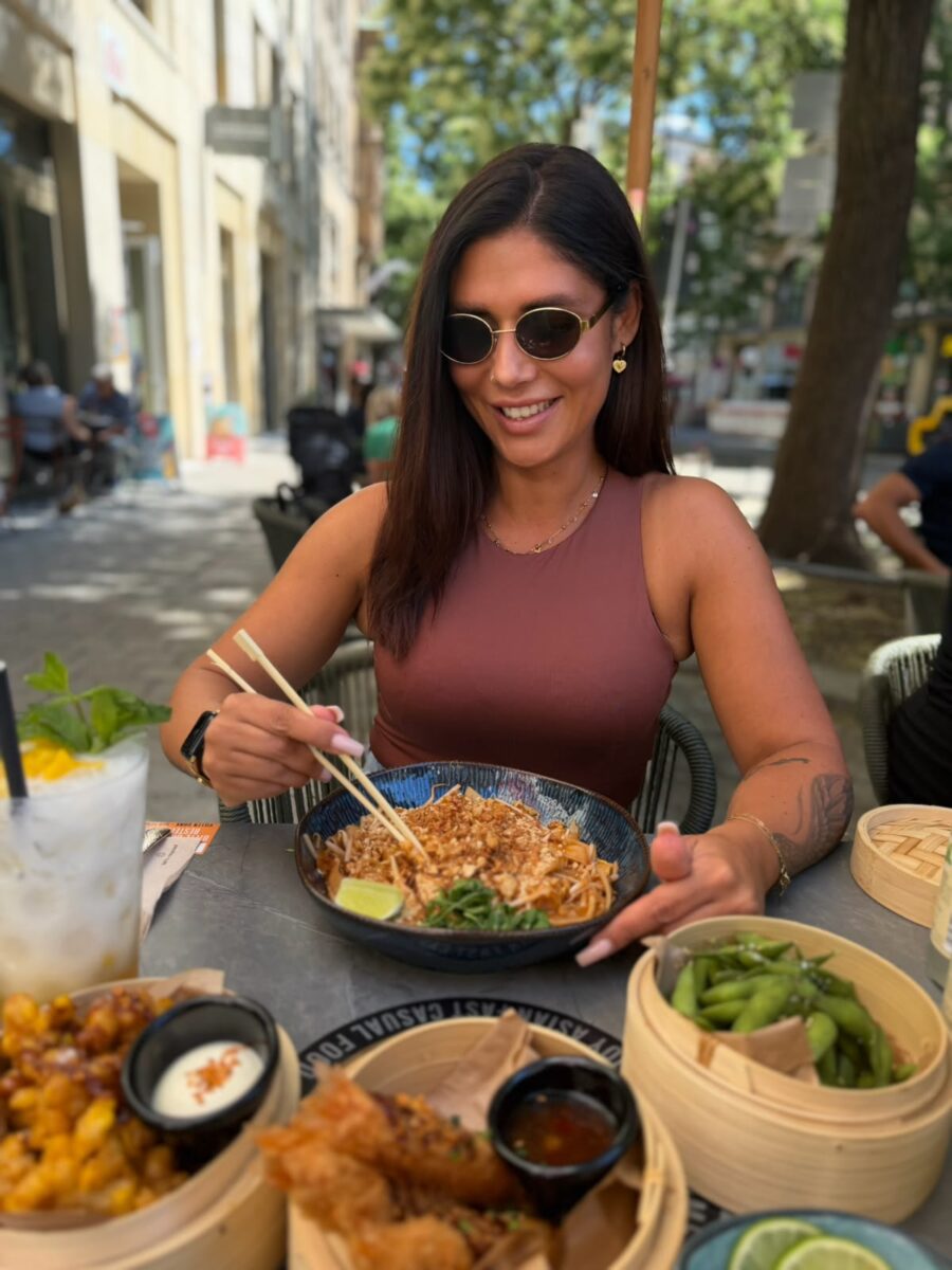 Sarina bei Wok on Fire Stuttgart