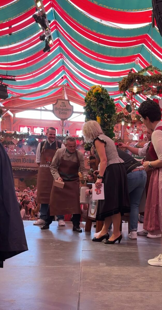 Eröffnung des Cannstatter Volksfests in Wilhelmer's SchwabenWelt